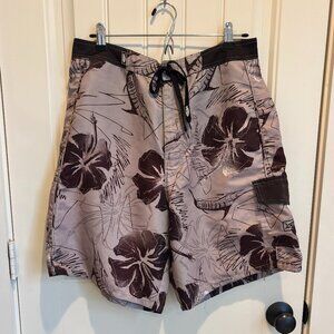 Men's Black and Gray Tropical Hibiscus Board Shorts | Size Large